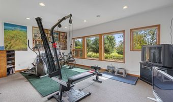 9364 Spring Creek Rd, Amherst, WI 54406