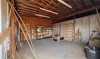 1100 S Revolution Way, Big Water, UT 84741