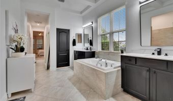6927 CRESTPOINT Dr, Apollo Beach, FL 33572