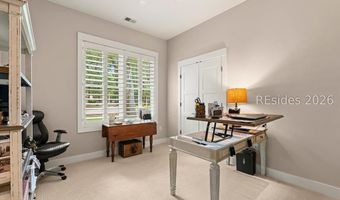 24 Alumni Rd, Beaufort, SC 29907