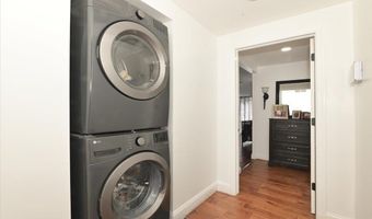 62 Bayside Ave, Amityville, NY 11701
