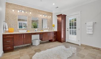 9715 SINGLETON Dr, Bethesda, MD 20817