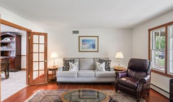 40 North Cir, Aberdeen, NJ 07747