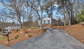 52 Clubhouse Dr, Bourne, MA 02532
