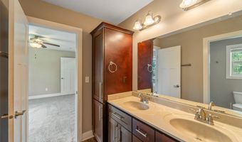 611 Court St, Adel, IA 50003