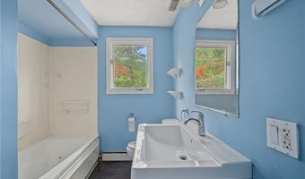 15 Atlantic Ave, North Providence, RI 02904