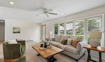 1405 Nile Kinnick Dr S, Adel, IA 50003