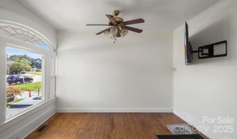 10729 N Main St, Archdale, NC 27263