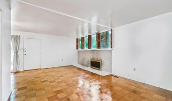 7415 ANNANWOOD Ct, Annandale, VA 22003