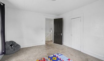 512 N D St, Albia, IA 52531