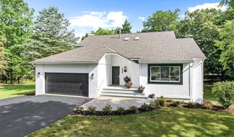 3999 Edmonton Ct, Ann Arbor, MI 48103