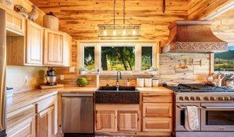 48 Wagon Box Rd, Story, WY 82842