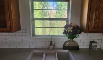 685 S 9th St, Batesville, AR 72501