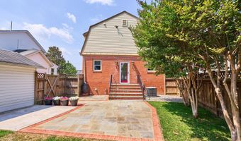255 N BRYAN St, Arlington, VA 22201