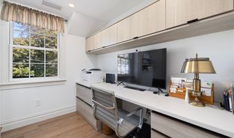 9 Anthony St, Newport, RI 02840