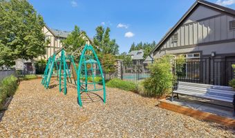 881 NE WHEELOCK Pl, Beaverton, OR 97006