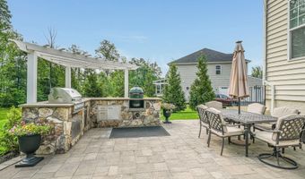 40976 MAPLEHURST Dr, Aldie, VA 20105