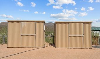 34820 S Desert Cv, Black Canyon City, AZ 85324