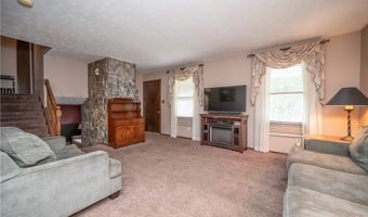 2211 Penny Ln, Austintown, OH 44515