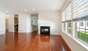 15 Five Bridges Ct, Barnegat, NJ 08005