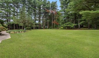 10 Abbott Valley View Dr, Cumberland, RI 02864