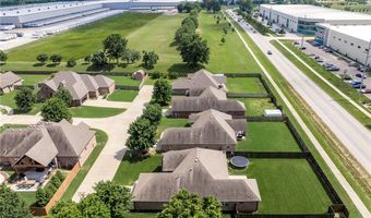 4002 SW Flatrock Cv, Bentonville, AR 72713