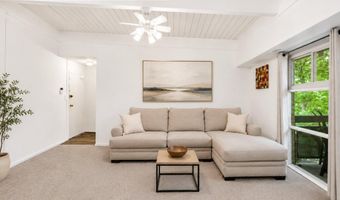 4335 AMERICANA Dr 203, Annandale, VA 22003