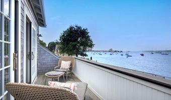 115 Washington St, Newport, RI 02840