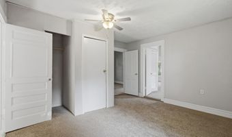 114 E College St, Aurora, MO 65605