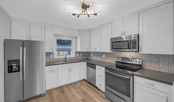 1515 Chance Ct, Adel, IA 50003