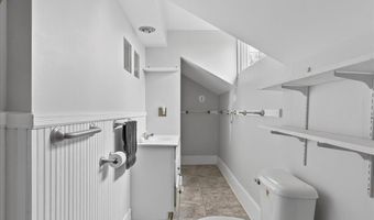 227 High St, Belfast, ME 04915