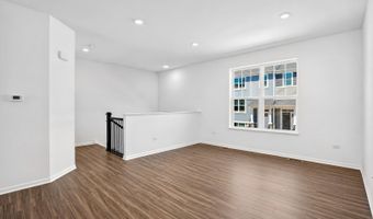 1242 Glenmont St, Algonquin, IL 60102