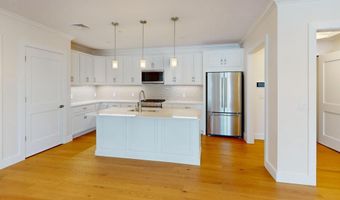 1 Longview Dr 205, Atkinson, NH 03811