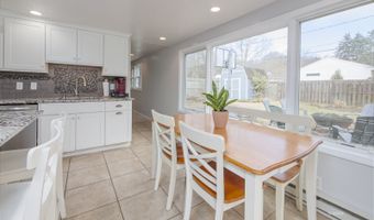 104 Sunnyside Dr, Athens, OH 45701