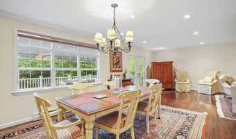 27 E Gate Rd, Danbury, CT 06811