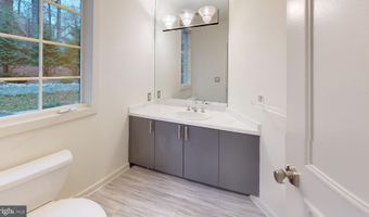 9629 EAGLE RIDGE Dr, Bethesda, MD 20817