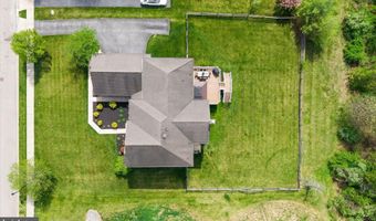 33 WATERTON Dr, Bear, DE 19701