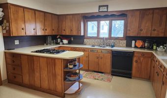 319 E Elm St, Algona, IA 50511