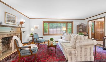 10 Candlewood Dr, Amherst, NH 03031