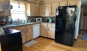 9 Cannon St, Cranston, RI 02920