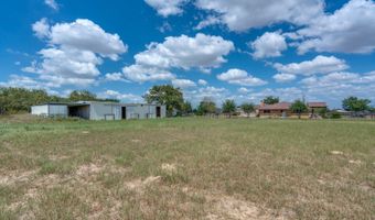 300 County Road 324, Adkins, TX 78101