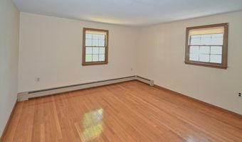 4 Applecrest Rd, Andover, MA 01810