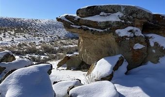 127 Little Rock Rd, Clark, WY 82435