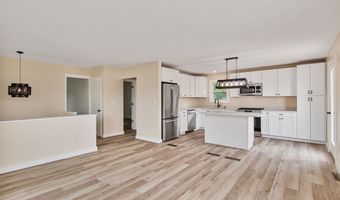 21 Moonlight Dr, Barre, VT 05641