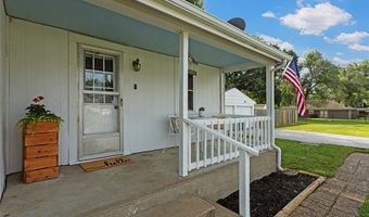 111 E 2nd St, Adrian, MO 64720
