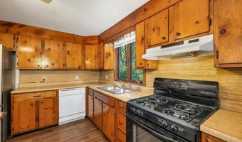 66 Hayes Rd, Alton, NH 03809