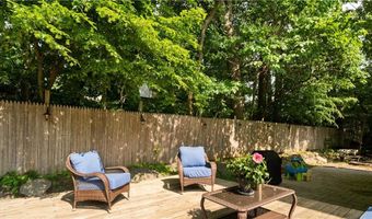 28 Narragansett Rd, Cumberland, RI 02864