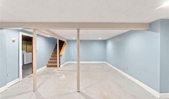 216 Hyde St, Cranston, RI 02920