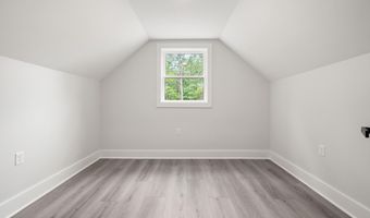 Mckinley Avenue, Bayville, NJ 08721