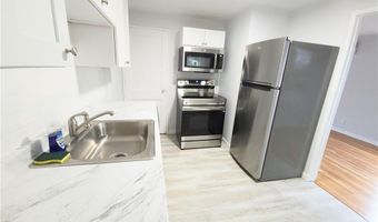 1 Shangri-La Ln, Middletown, RI 02842